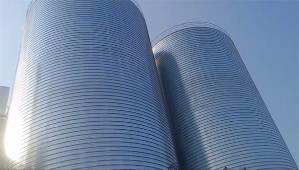 黔西2座混凝土高架卷板仓